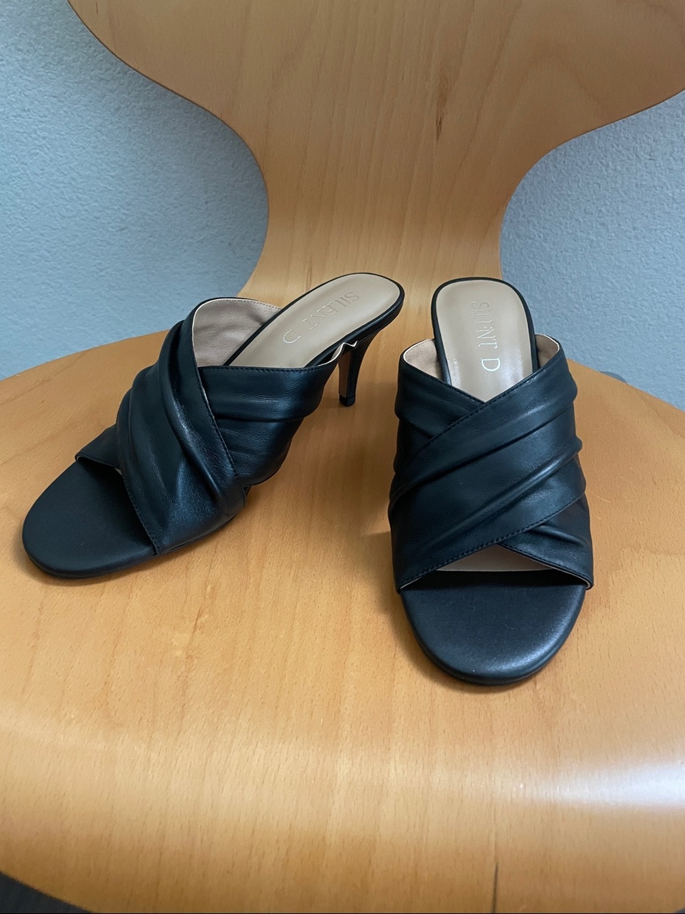 Silent D Kemmy Black X-Strap Heeled Mules NIB